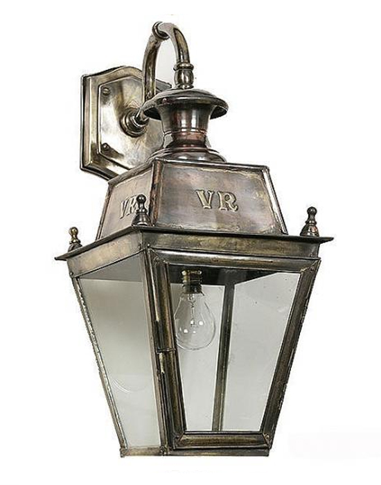 Balmoral top mount wall light