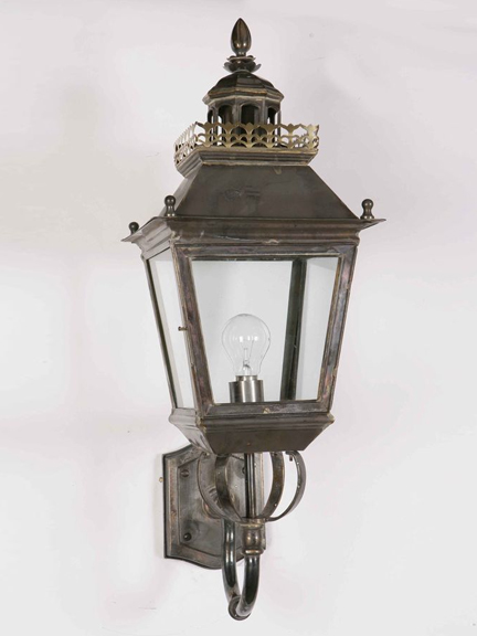 Chateau bracket lantern