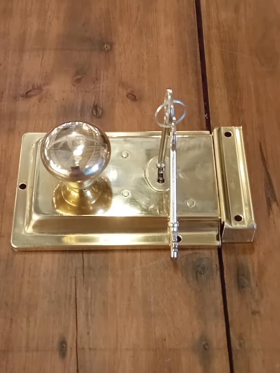 Rim Lock Complete With Brass Knobs
